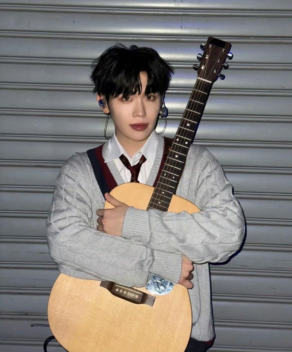 Recent activity shot of Kim Taerae (ZEROBASEONE)