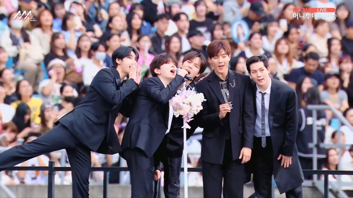 A moment captured by I.M (MONSTA X)'s fan