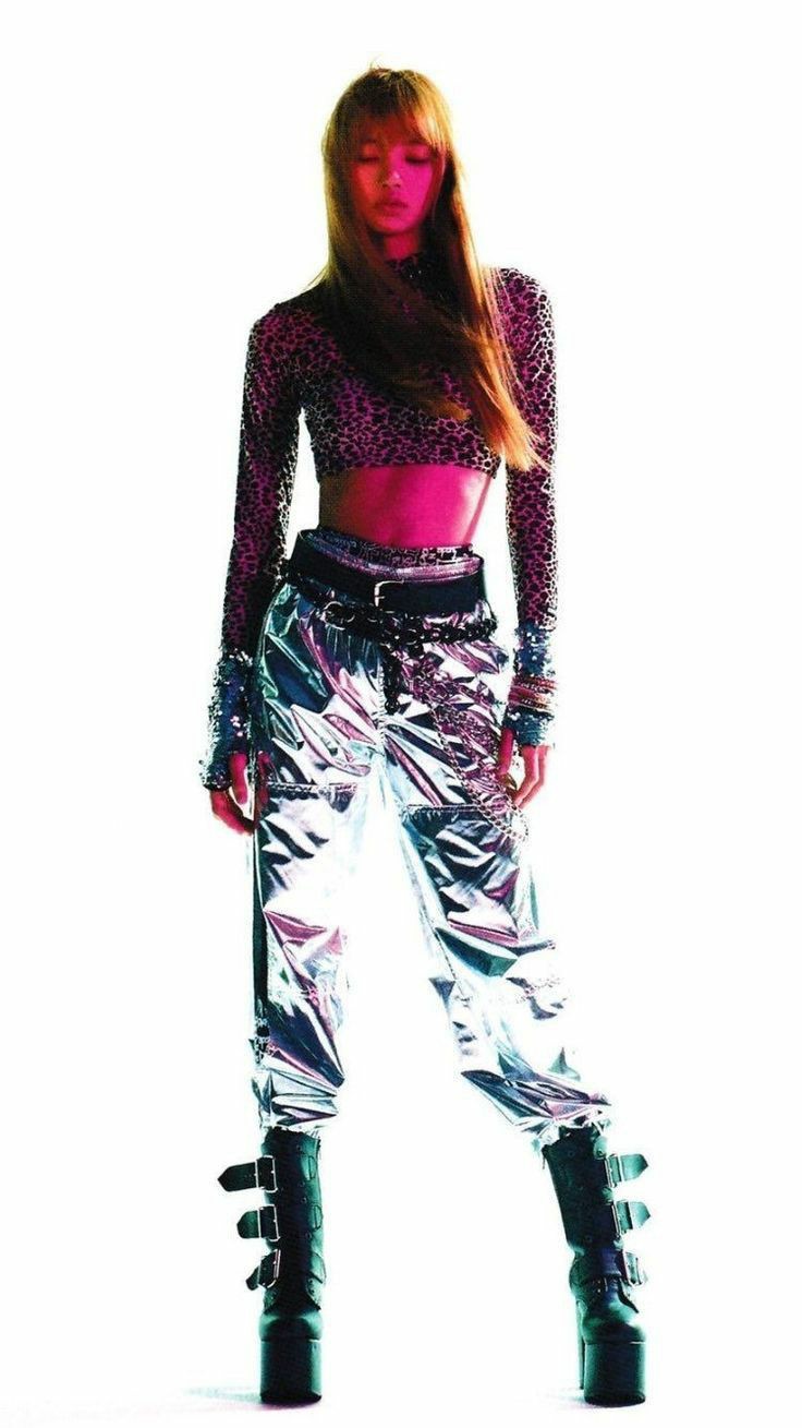 Today's most popular wallpaper in the Lisa (BLACKPINK) community