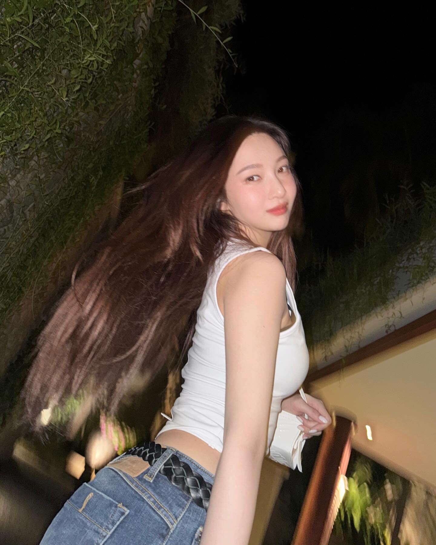 Behind-the-scenes cut of Joy (Red Velvet)
