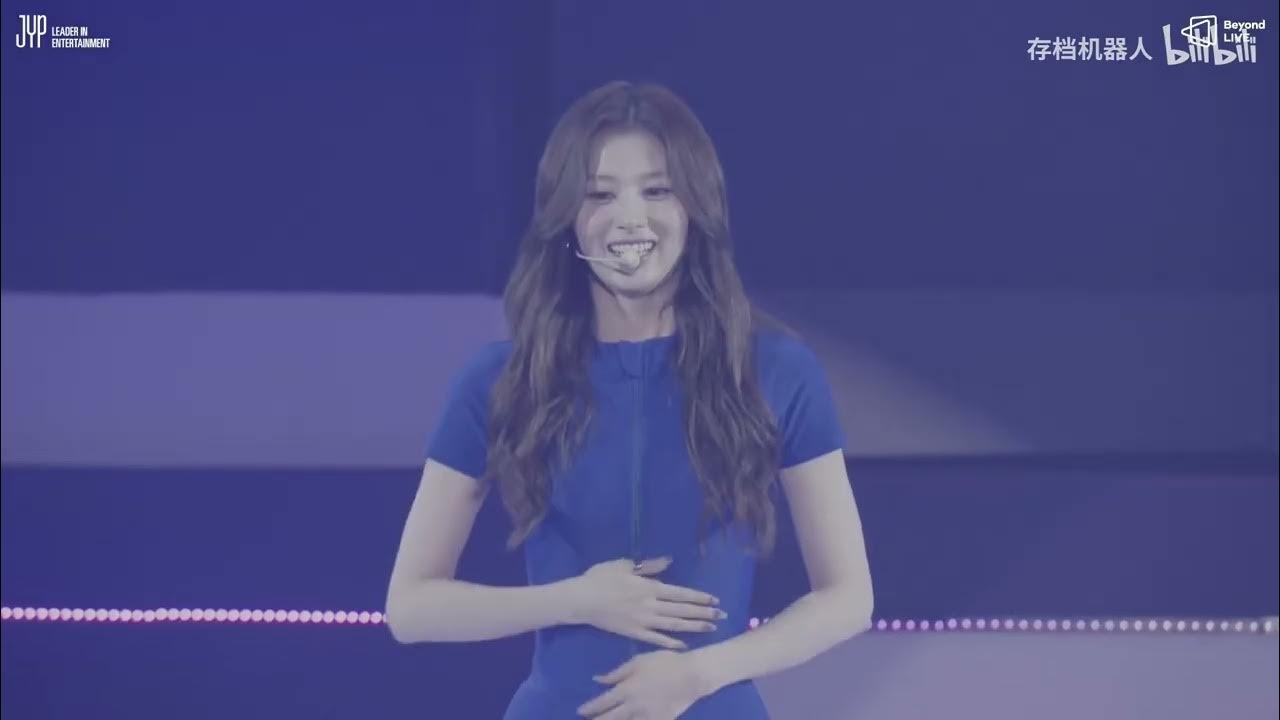 Behind-the-scenes cut of Dahyun (TWICE)