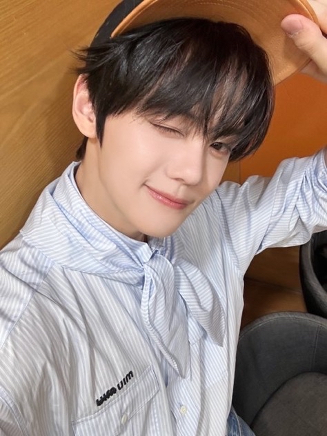 Behind-the-scenes cut of Kim Gyuvin (ZEROBASEONE)