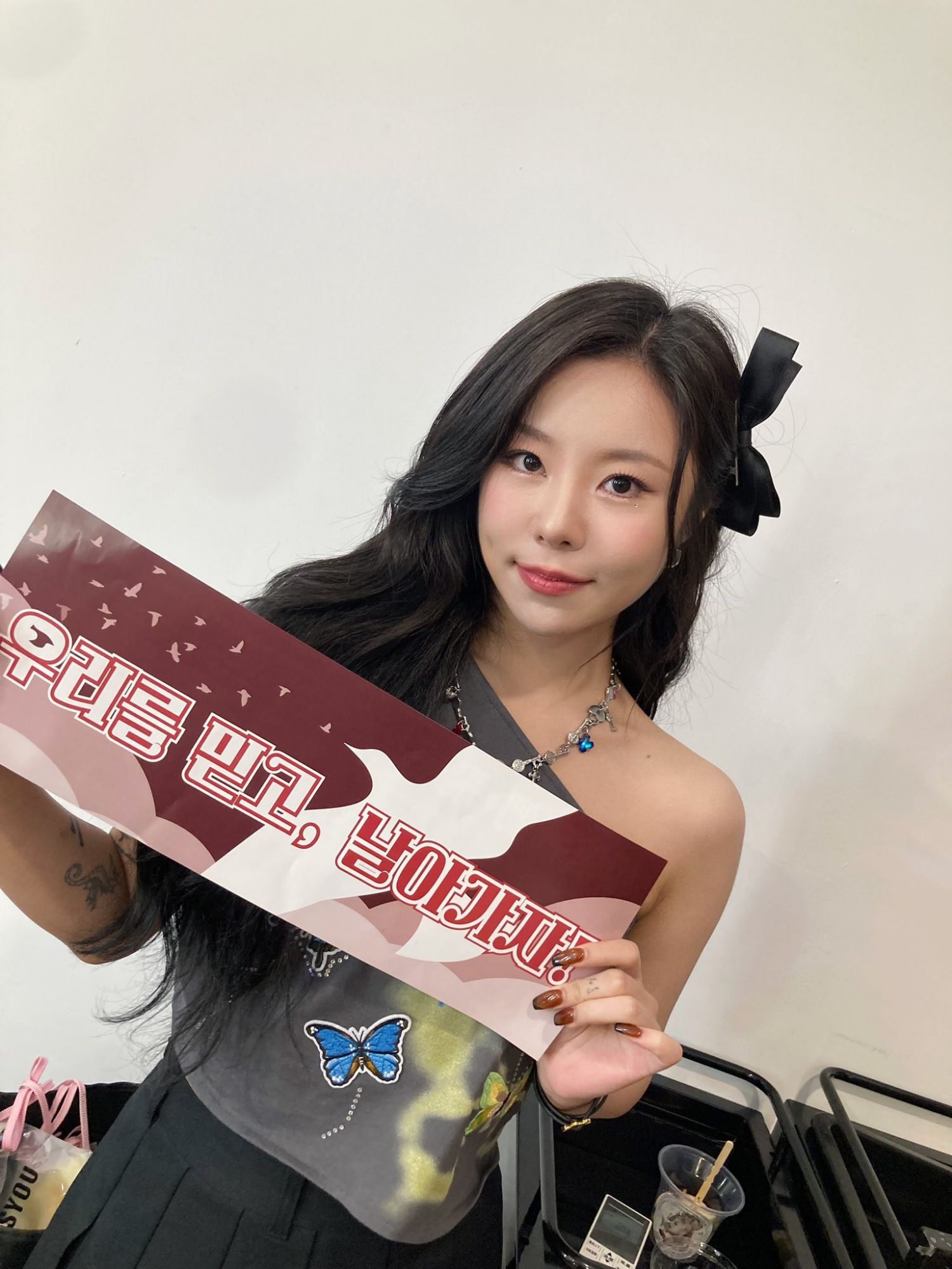 Behind-the-scenes cut of Wheein (MAMAMOO)