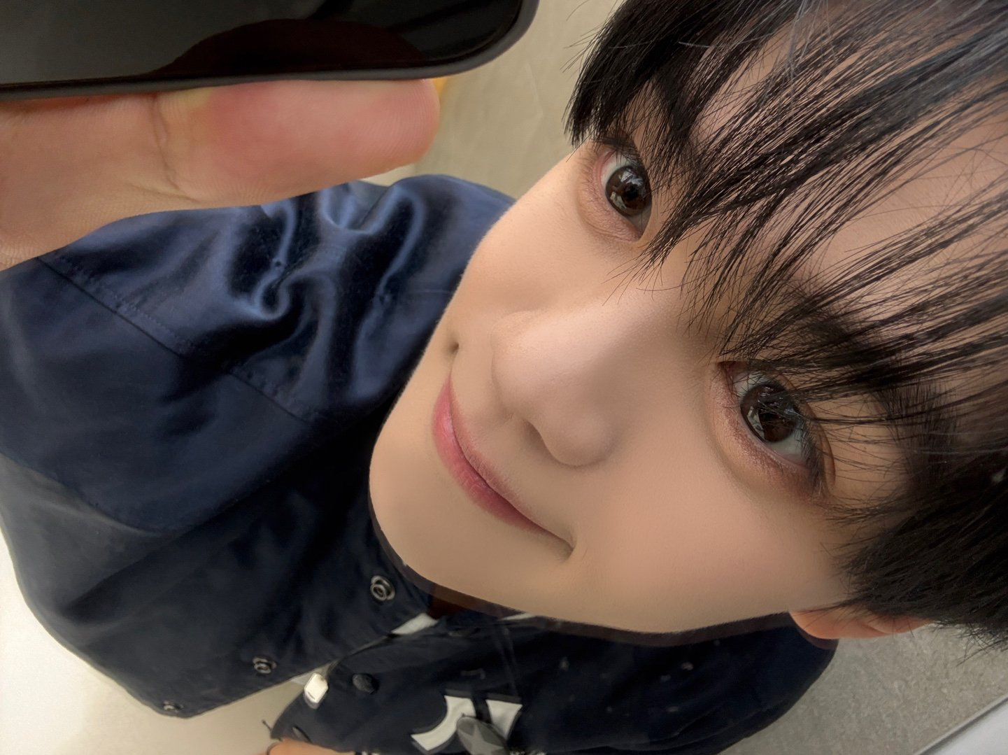 Latest photo of Kim Gyuvin (ZEROBASEONE)