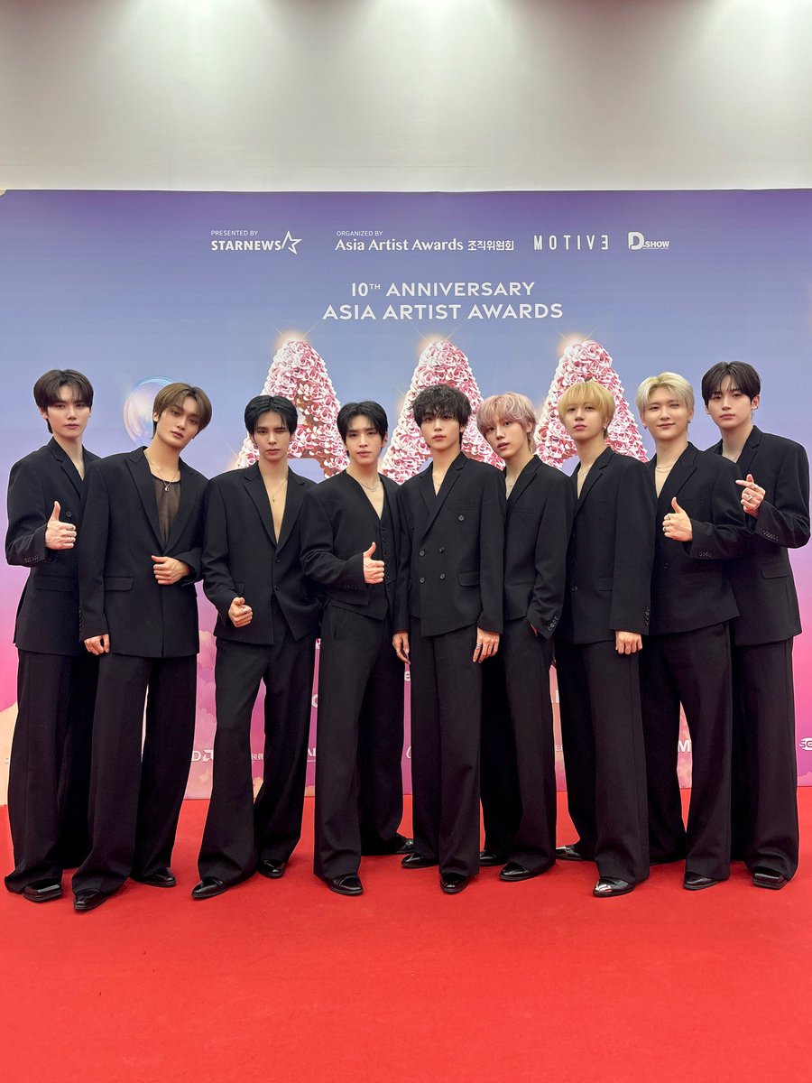 A moment captured by CRAVITY's fan