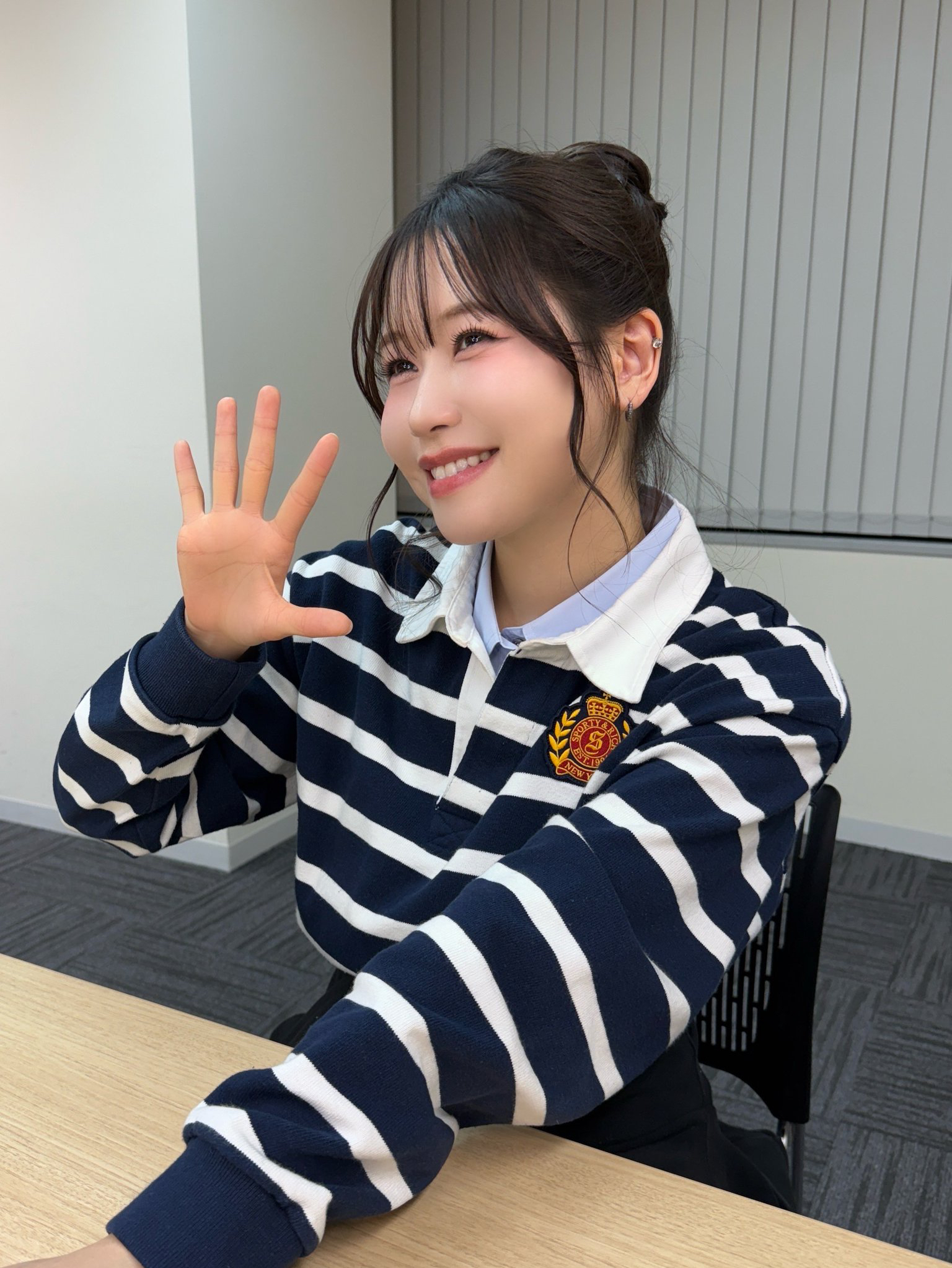 Behind-the-scenes cut of Kasahara Momona (ME:I)