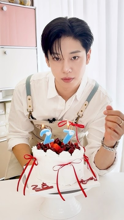 Fandom-recommended wallpaper image of Kim Donghyun (AB6IX)
