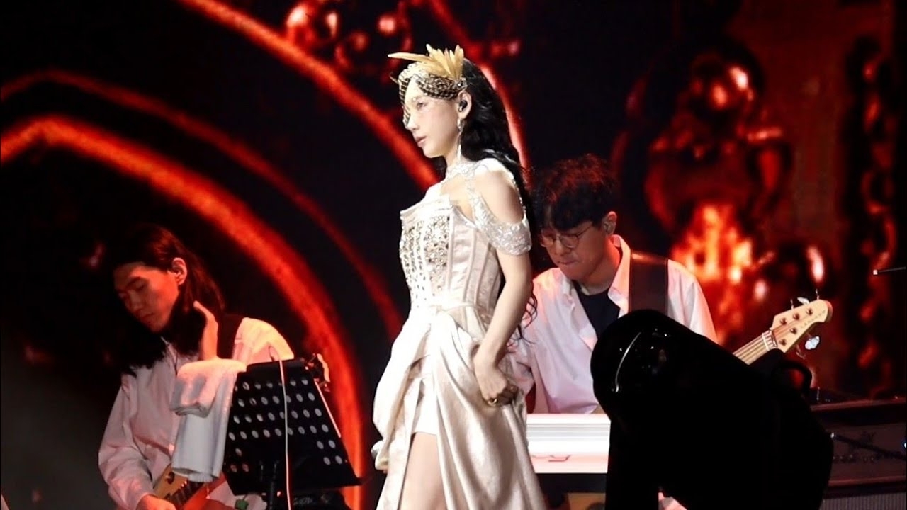 A moment captured by Taeyeon (Girls' Generation)'s fan