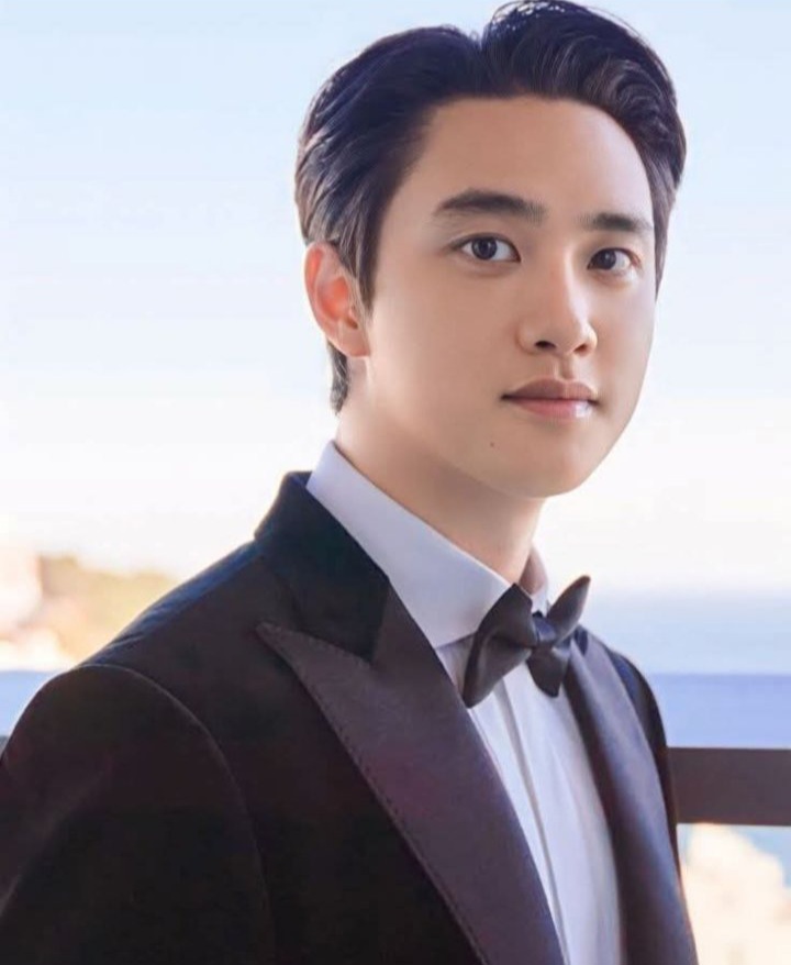 Latest photo of EXO