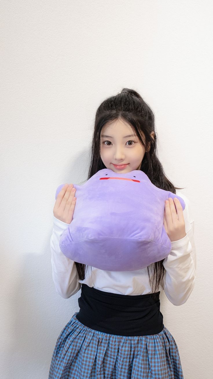 Recent activity shot of Wonhee (ILLIT)