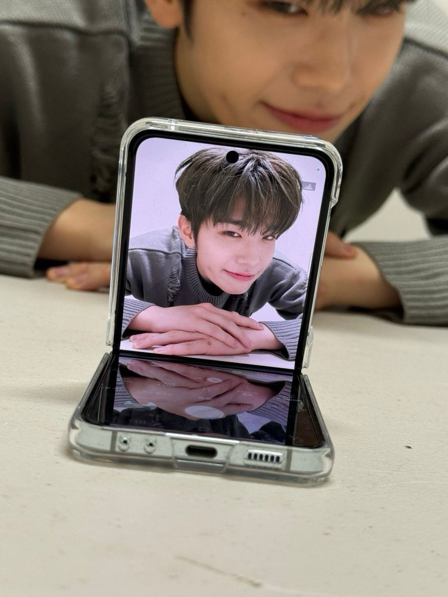 A moment captured by Kim Taerae (ZEROBASEONE)'s fan