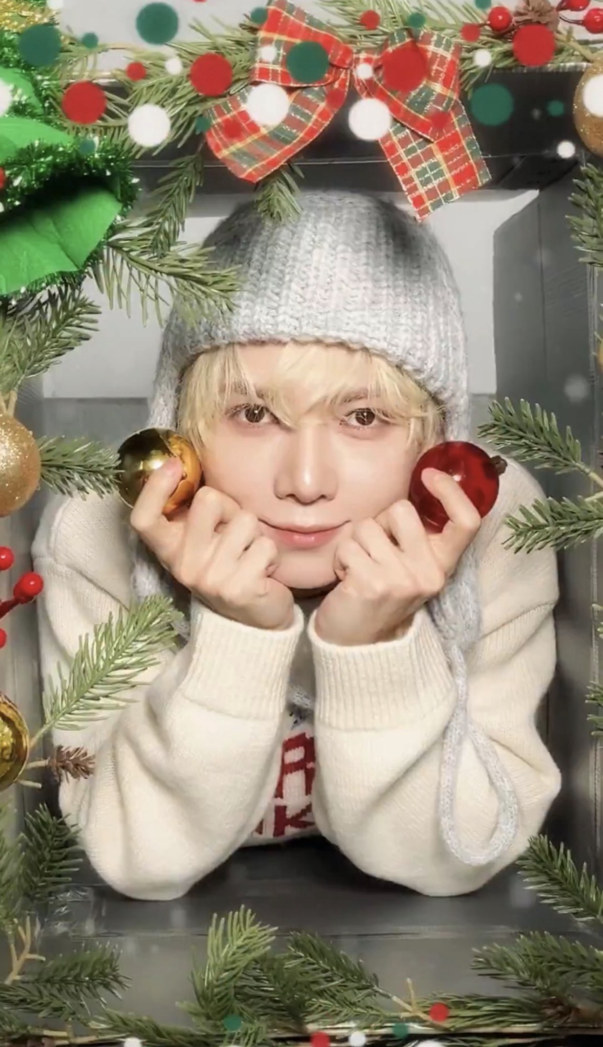 Recent activity shot of Yeosang (ATEEZ)