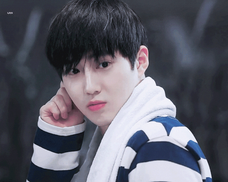 Suho (EXO)的幕后花絮