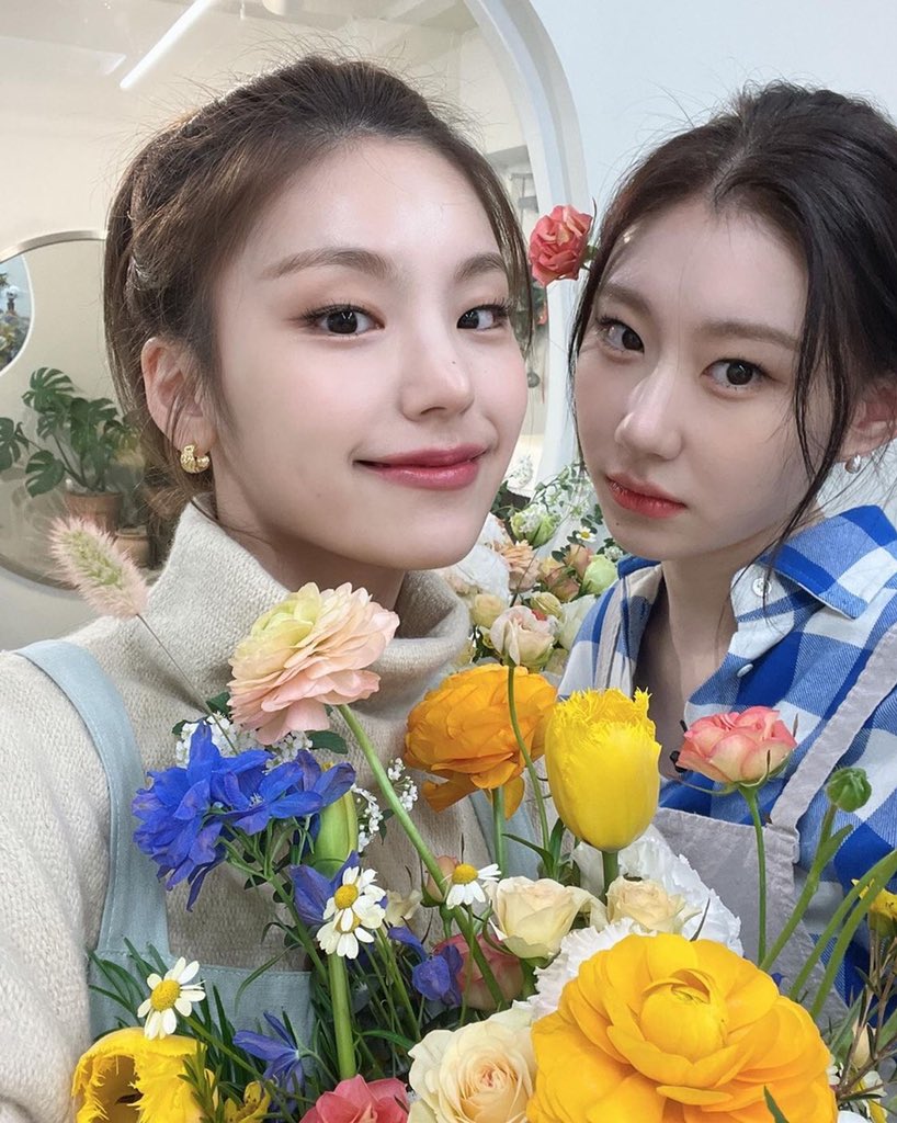 Recent activity shot of ITZY