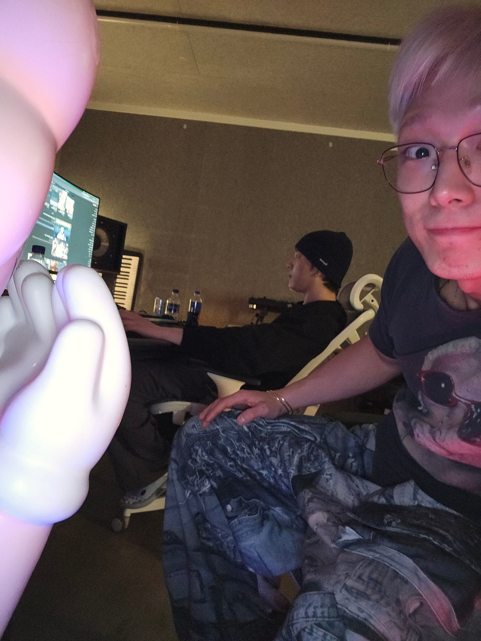 Behind-the-scenes cut of BOBBY (iKON)