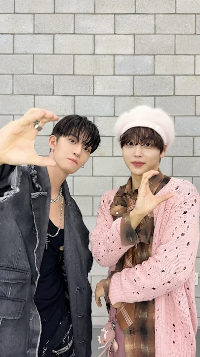 A moment captured by Hyeongjun (CRAVITY)'s fan