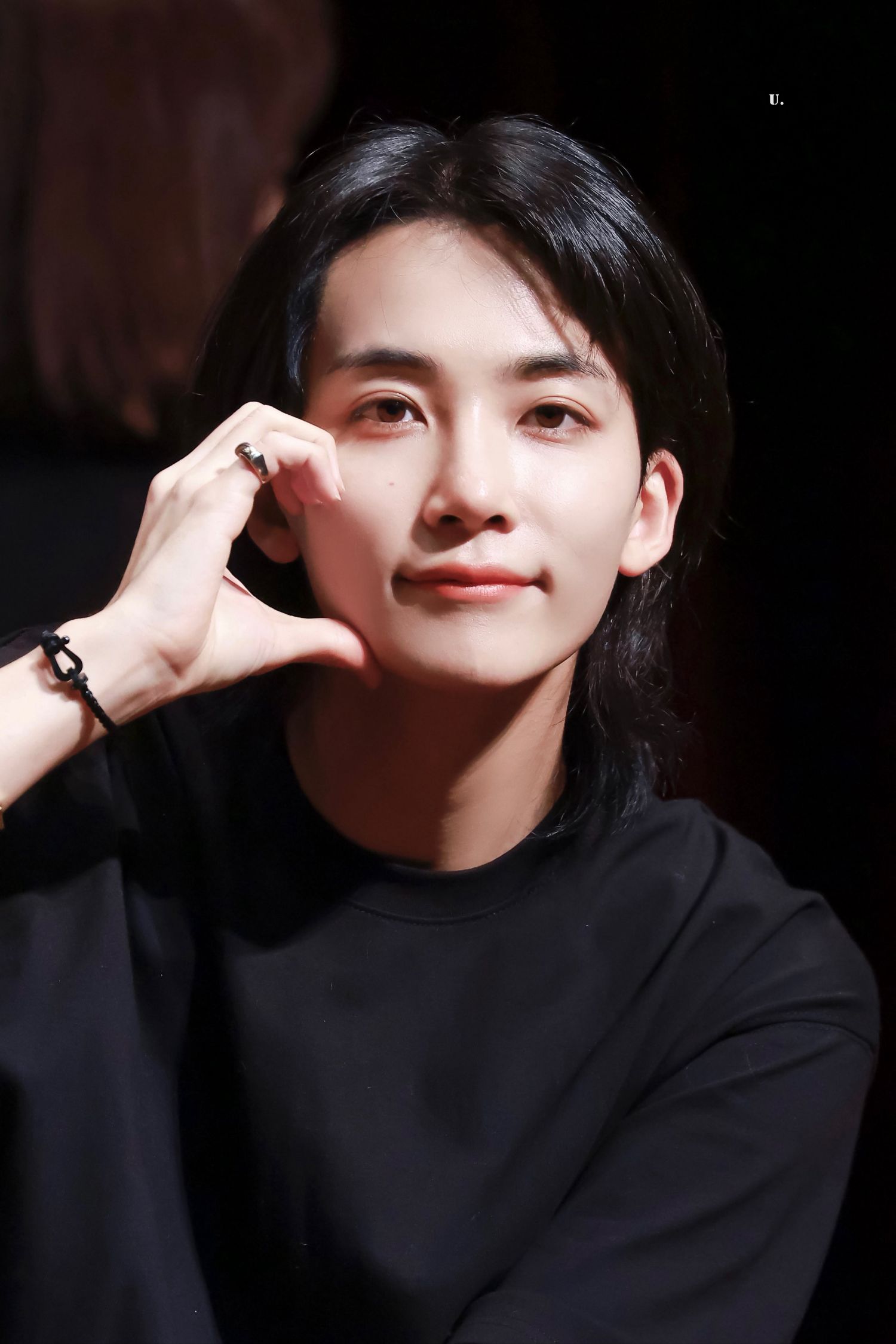 Latest photo of Jeonghan (SEVENTEEN)