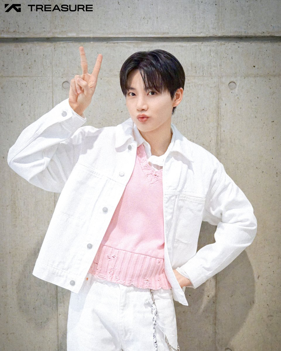 TREASURE의 비하인드 컷