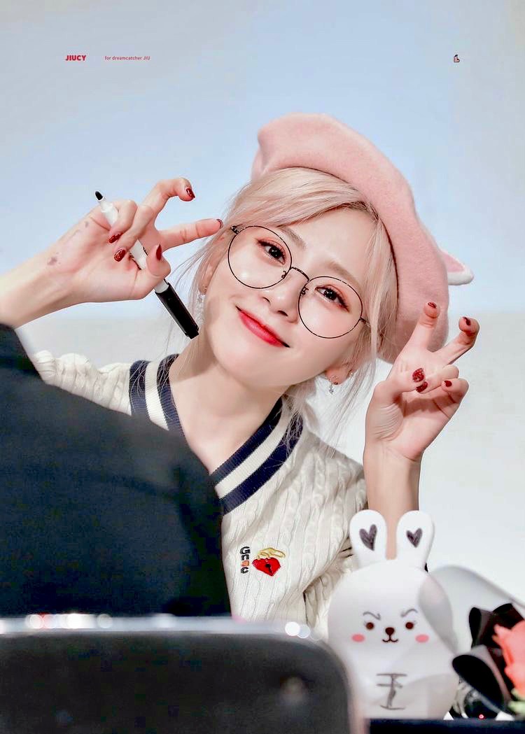 Behind-the-scenes cut of JI U (DREAMCATCHER)