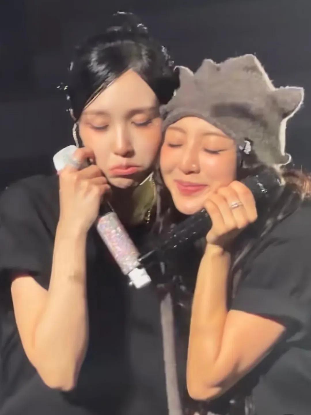 Momen yang diabadikan oleh penggemar Jihyo (TWICE)