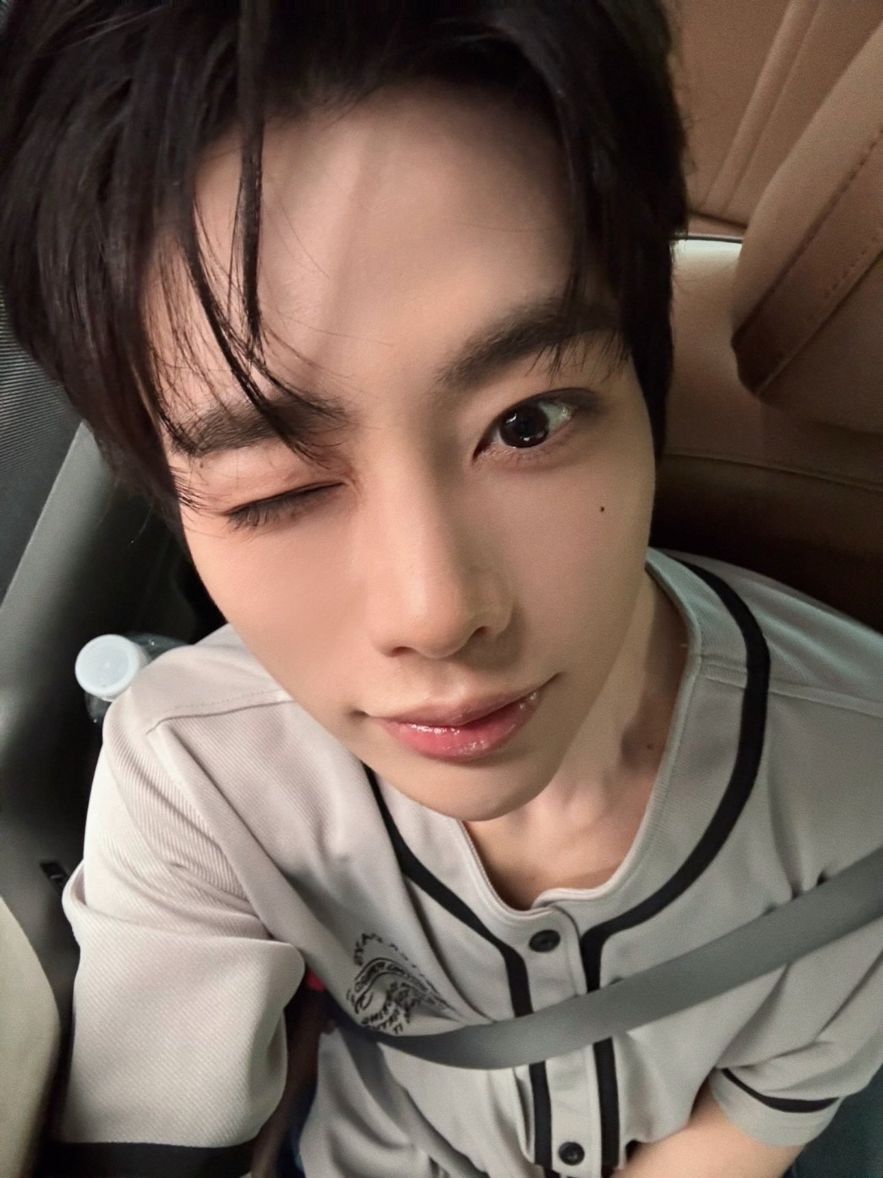 Foto terbaru Hanbin (TEMPEST)