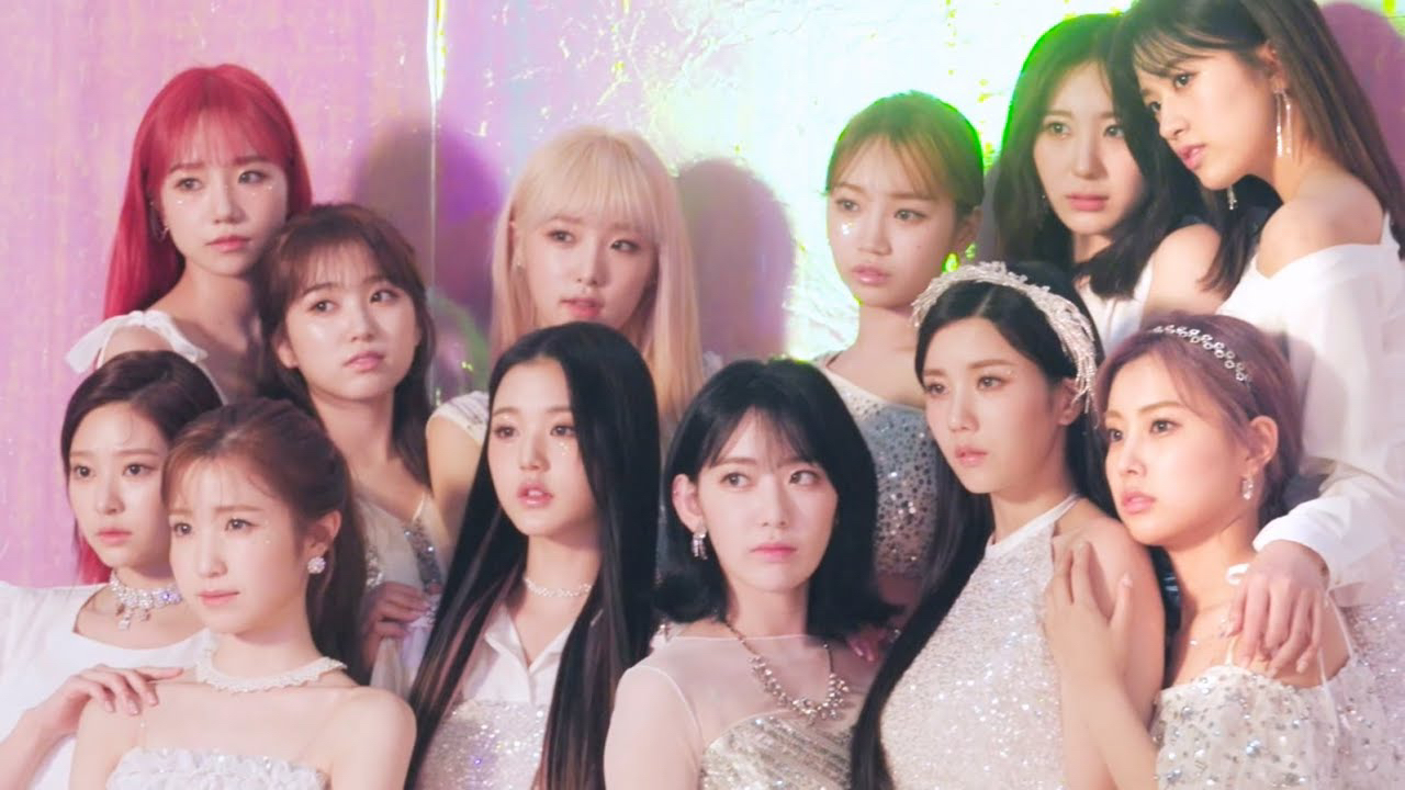 A moment captured by IZ*ONE's fan