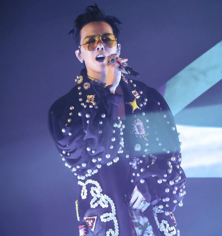 Foto terbaru G-DRAGON (BIGBANG)