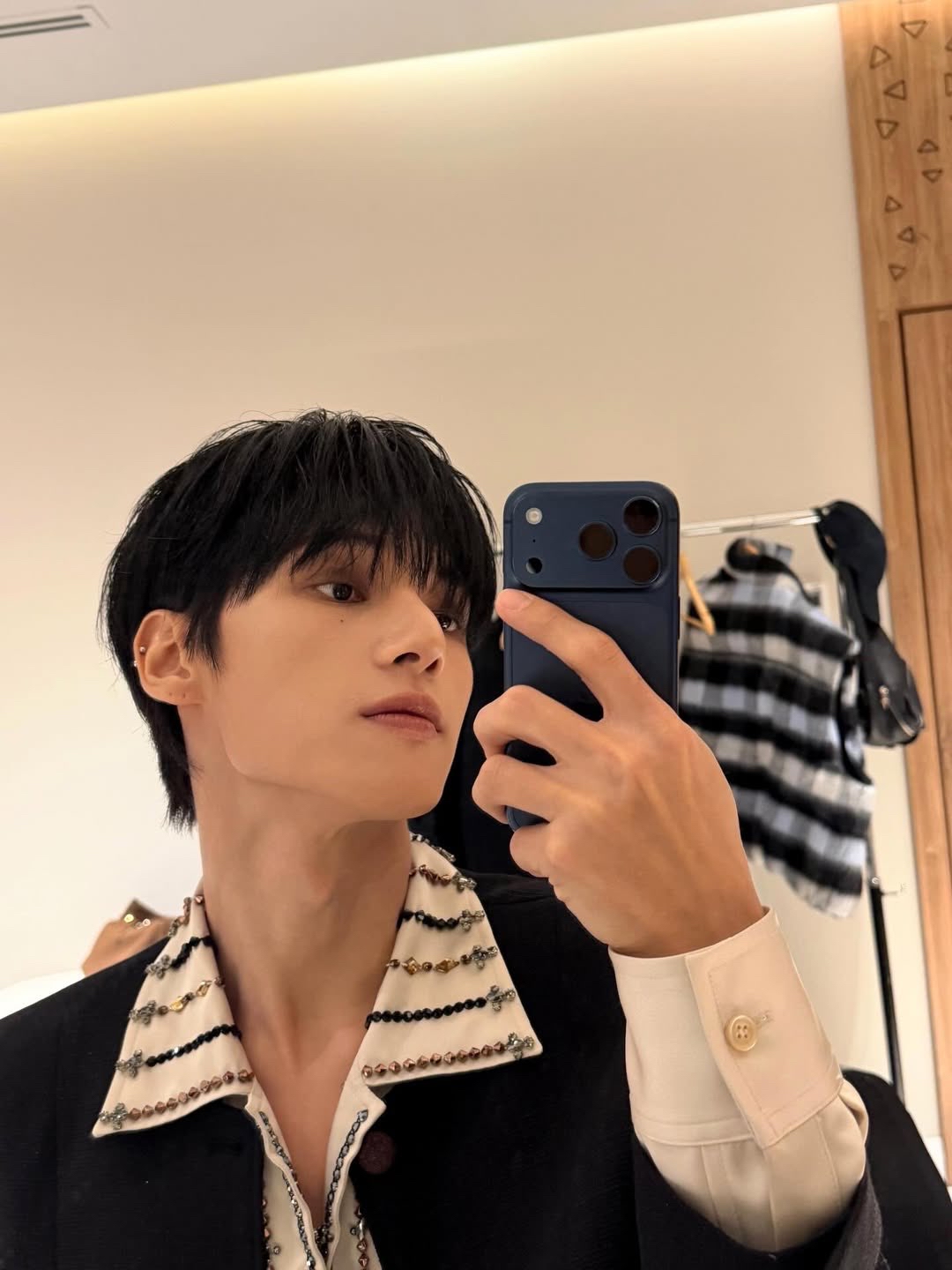 Behind-the-scenes cut of Wooyoung (ATEEZ)