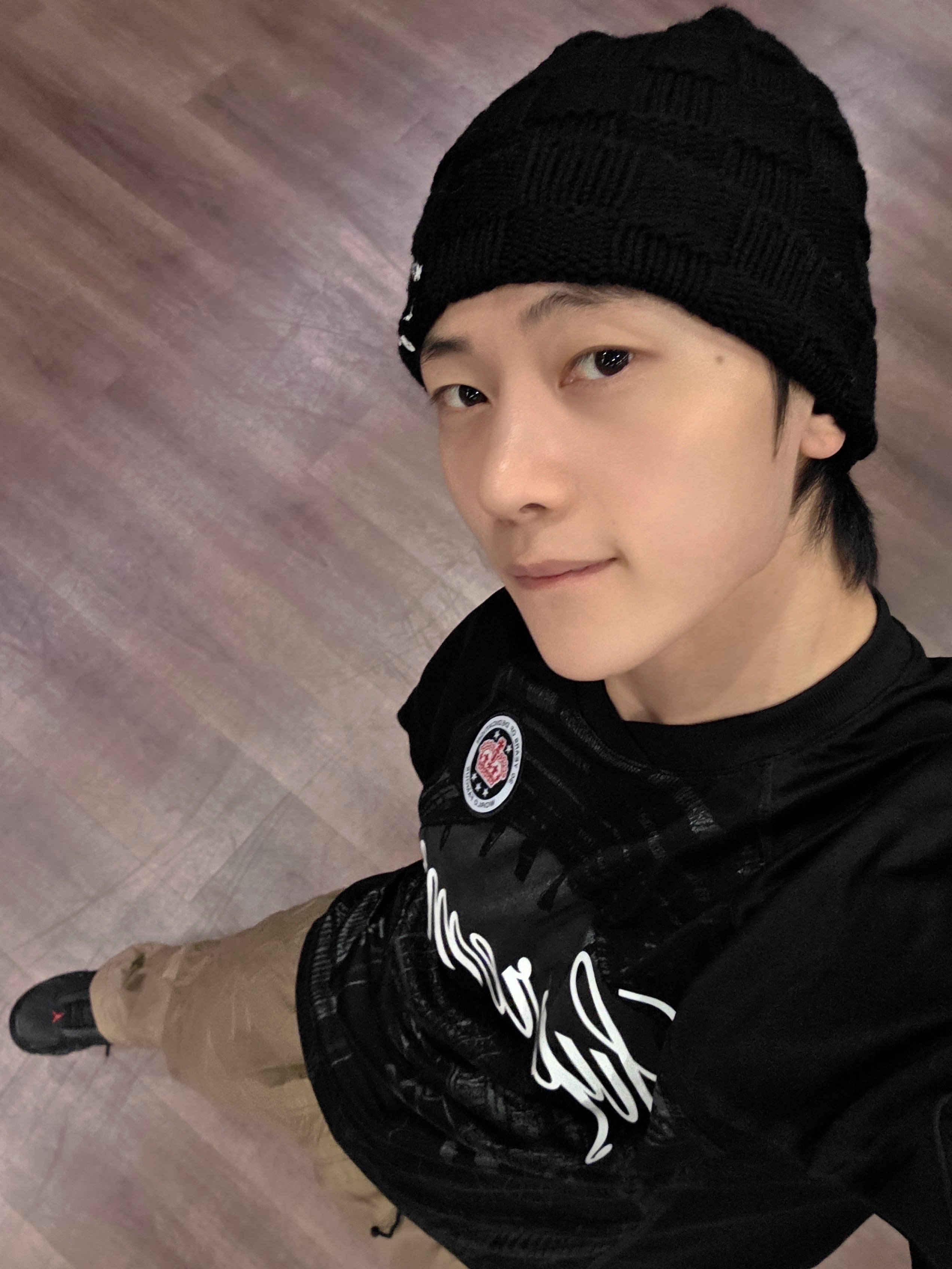 Recent activity shot of Seok Matthew (ZEROBASEONE)