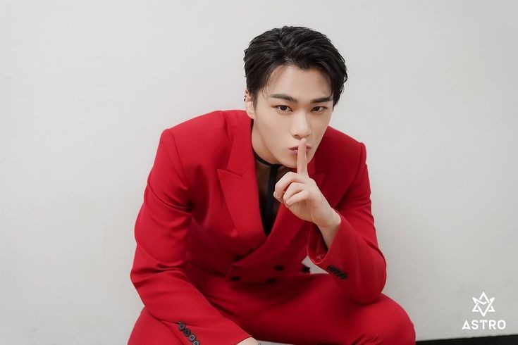 Latest photo of Moonbin (ASTRO)