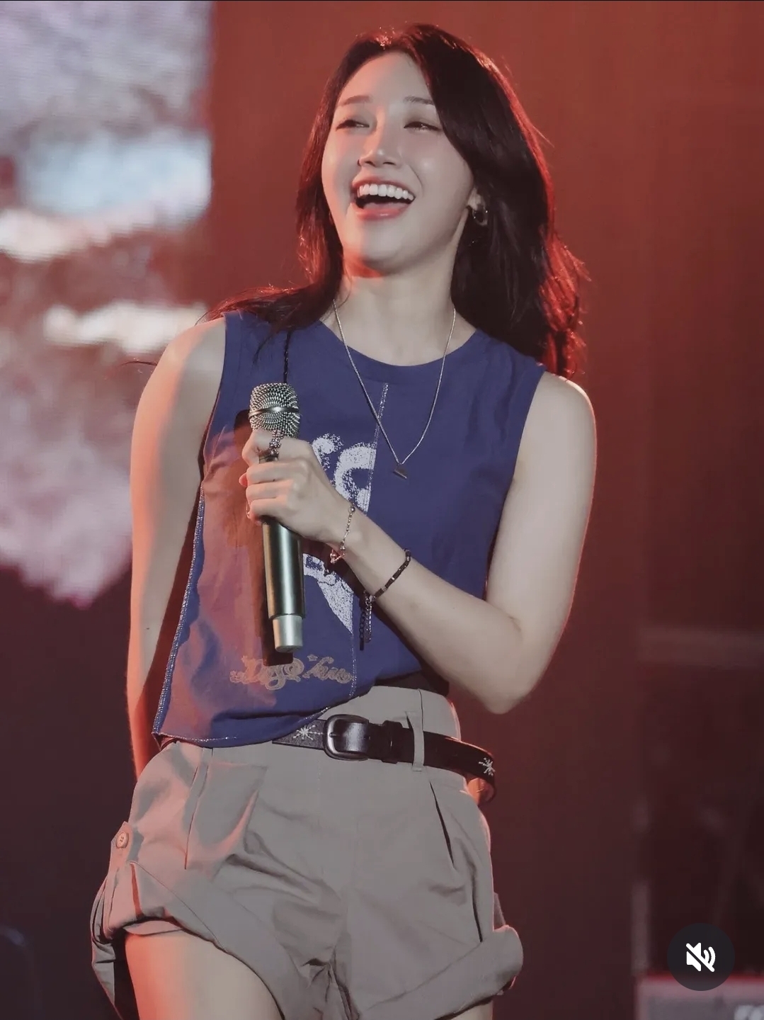 Behind-the-scenes cut of Jeong Eunji (Apink)