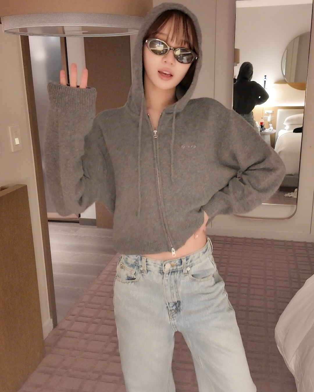 A moment captured by Kim Chaewon (LE SSERAFIM)'s fan