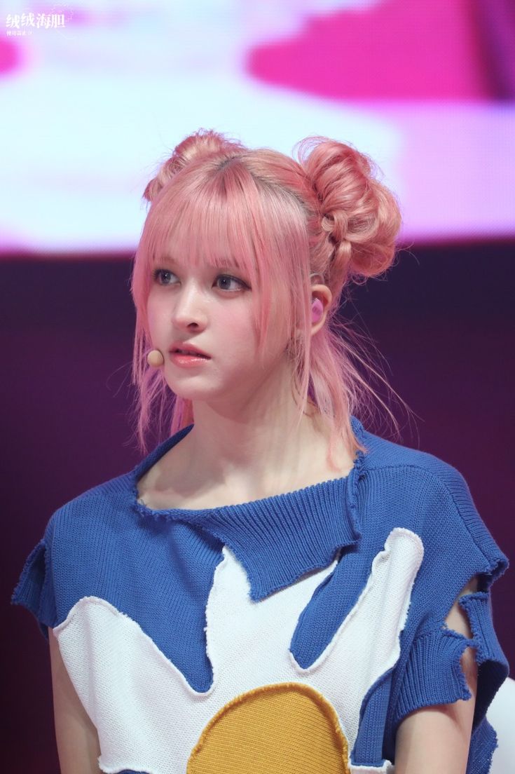 Recent activity shot of LILY (NMIXX)