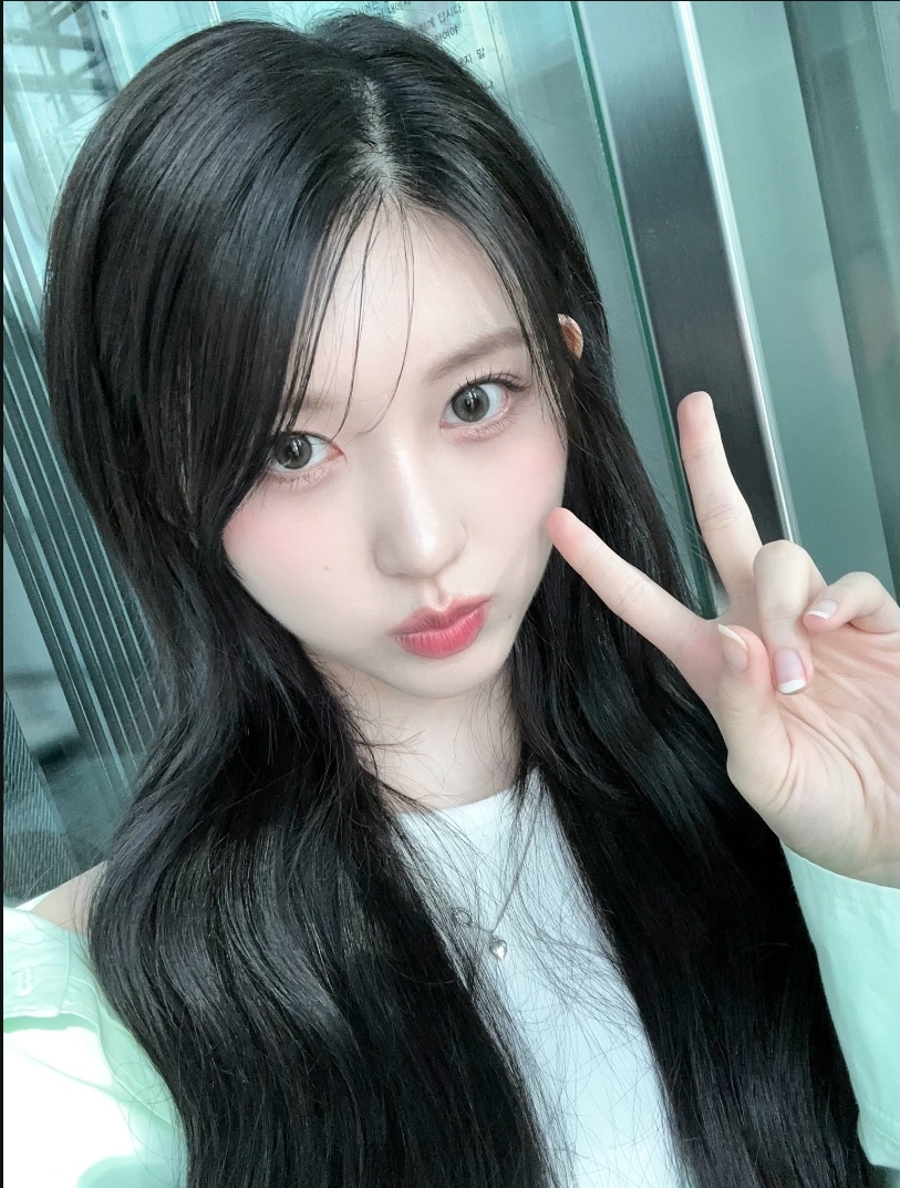 Behind-the-scenes cut of Gaeul (IVE)