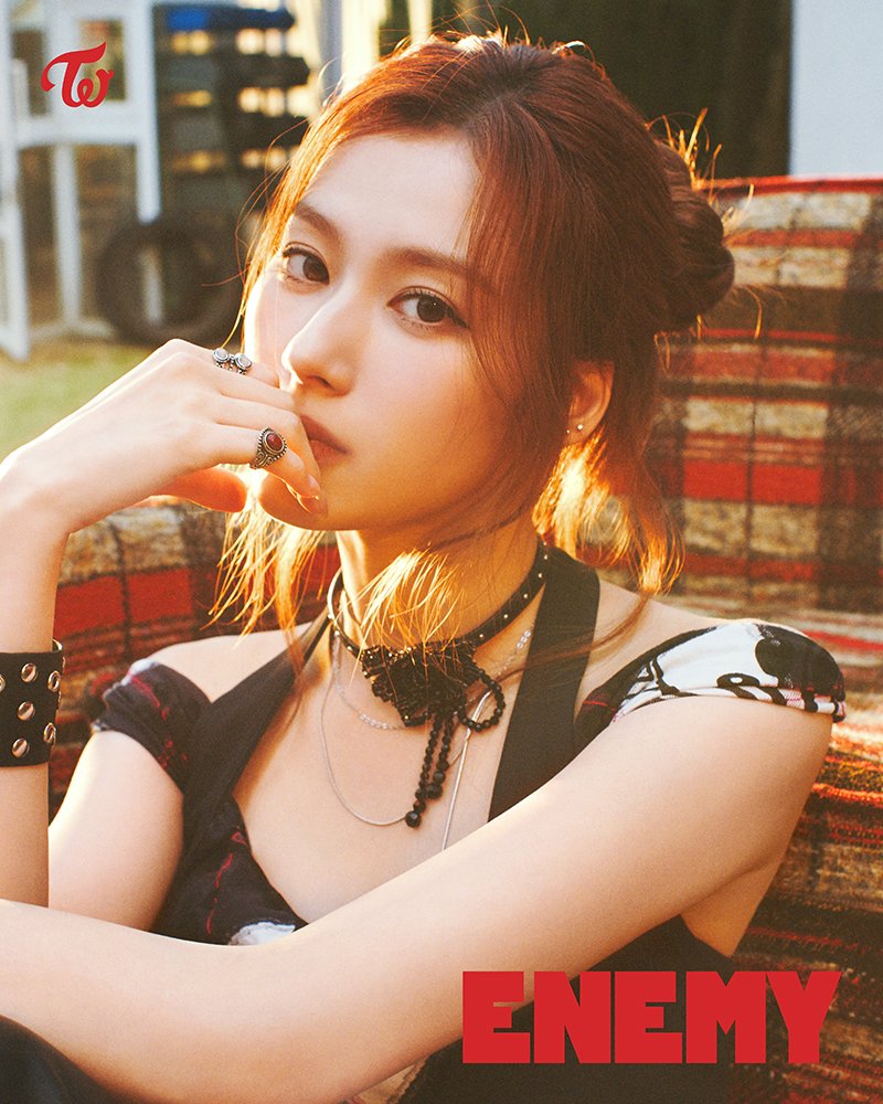 Latest photo of Sana (TWICE)