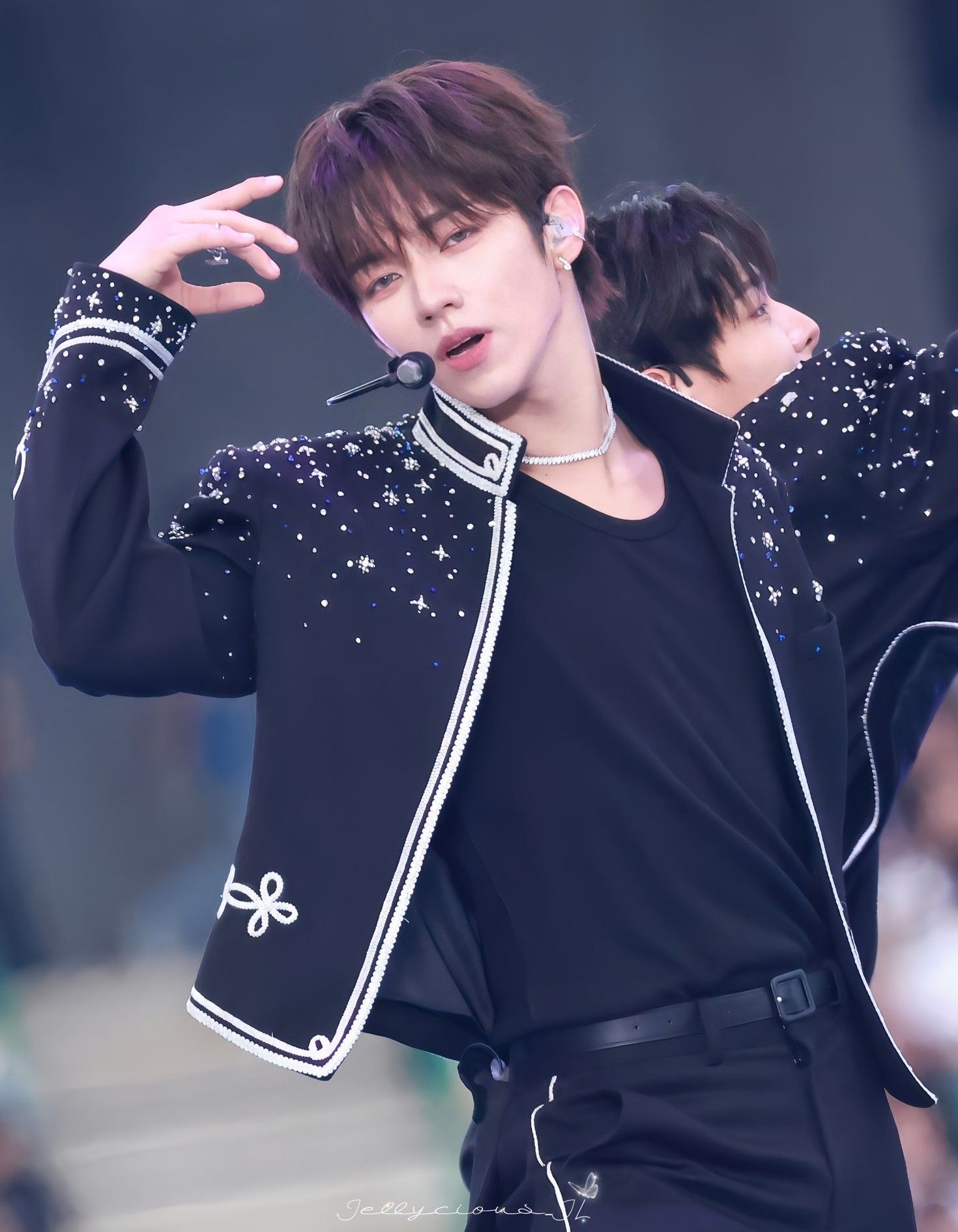 Recent activity shot of JL (AHOF)