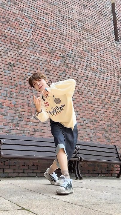 Behind-the-scenes cut of Leehan (BOYNEXTDOOR)