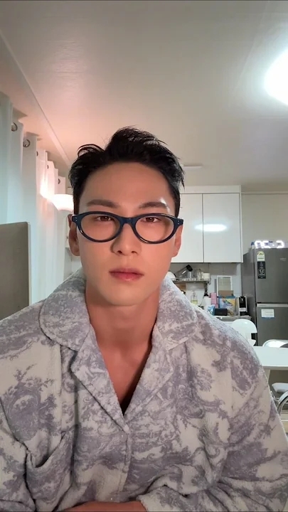 The most beloved wallpaper among Baekho's fans