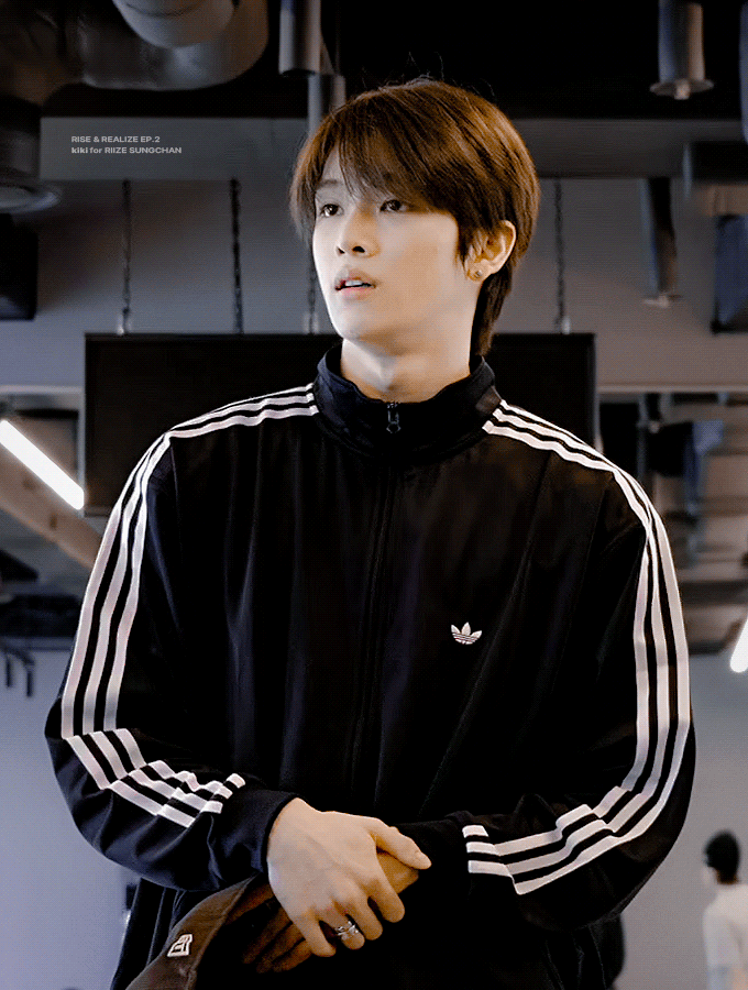 Latest photo of Sungchan (RIIZE)