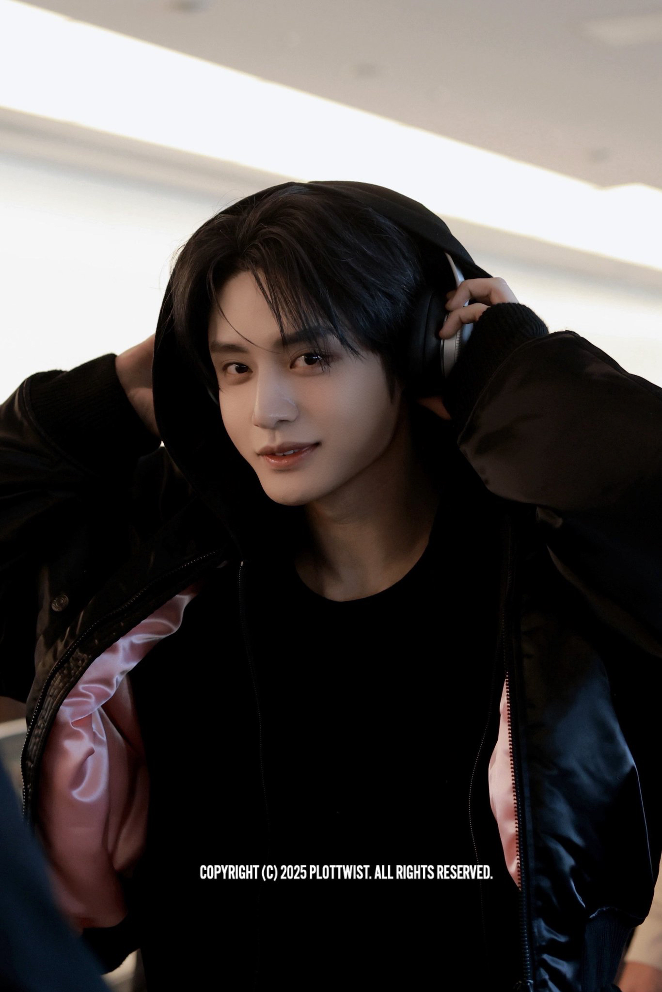 Recent activity shot of Kim Jiwoong (ZEROBASEONE)