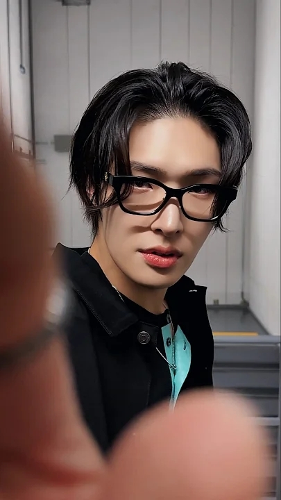 Fandom-recommended wallpaper image of Mingi (ATEEZ)