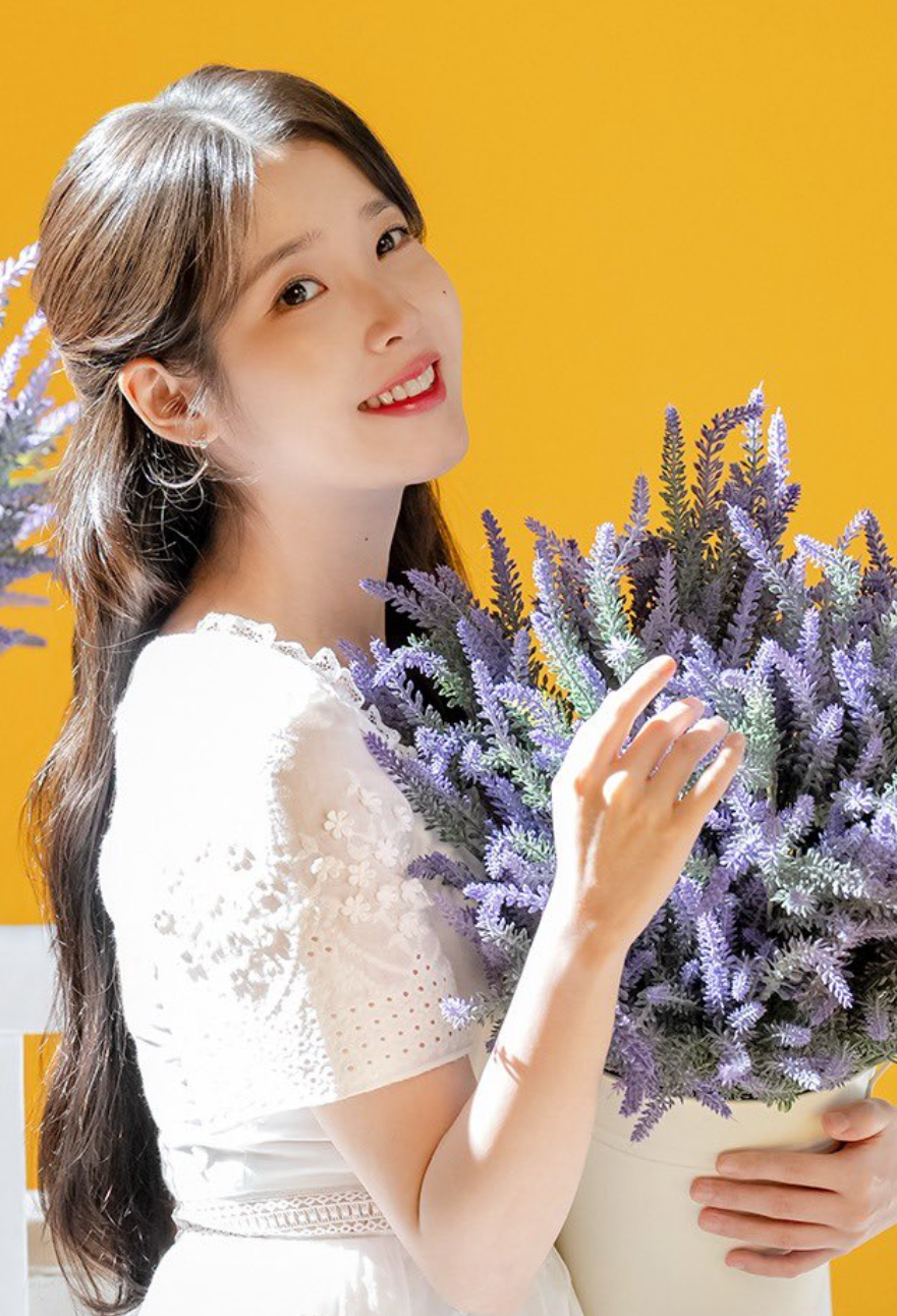 Latest photo of IU