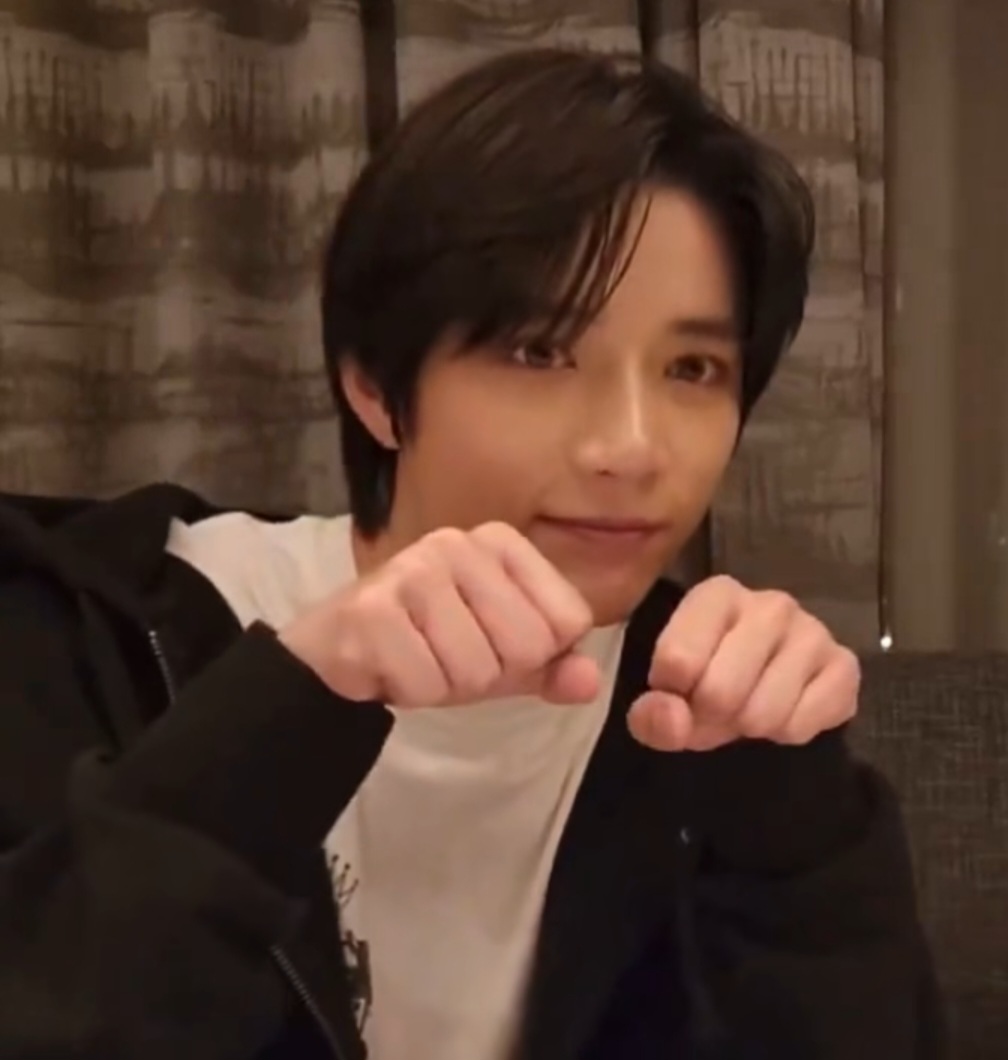 Recent activity shot of Beomgyu (TOMORROW X TOGETHER)