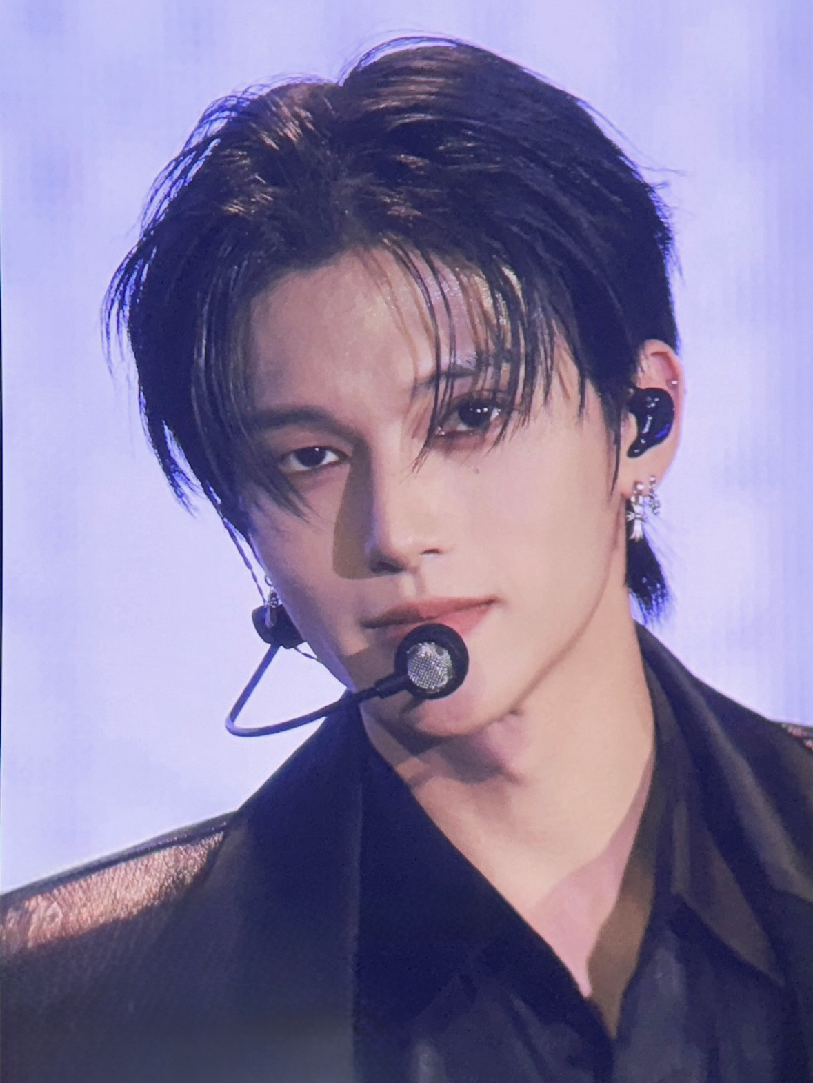 ジョン・ウヨン (ATEEZ)の舞台裏ショット