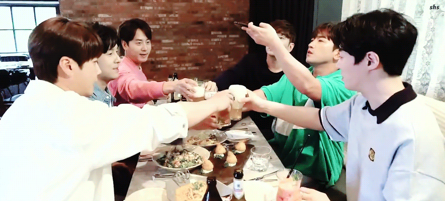 A moment captured by SHINHWA's fan