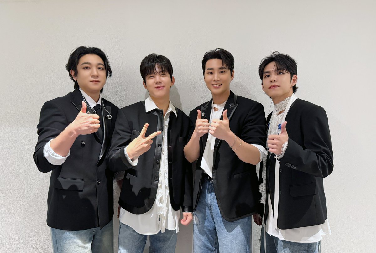 A moment captured by DAY6's fan