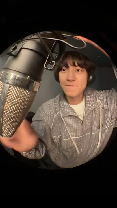 燦烈 (EXO)的最新照片