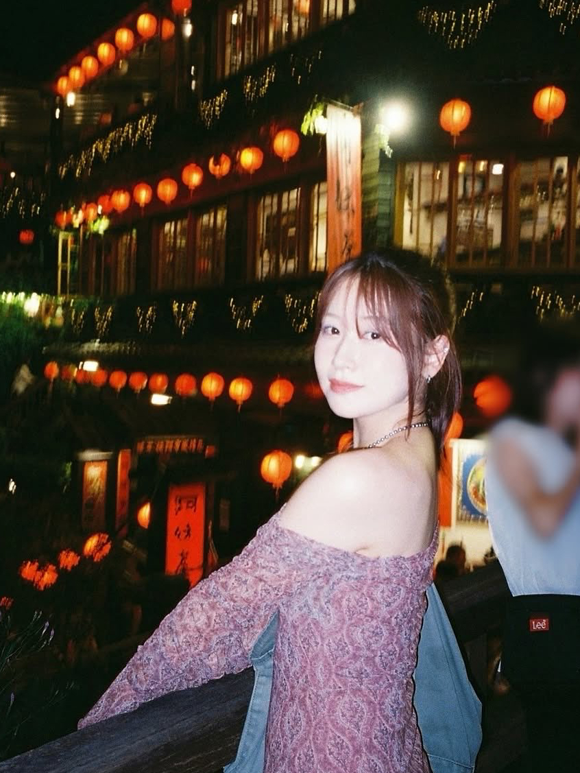 Behind-the-scenes cut of Kasahara Momona (ME:I)