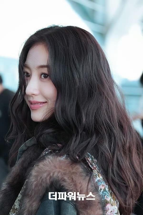 志效 (TWICE)的最新活動照片