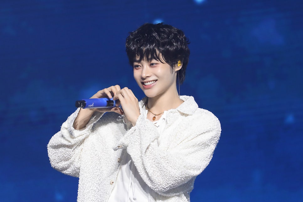 A moment captured by Hanbin (TEMPEST)'s fan